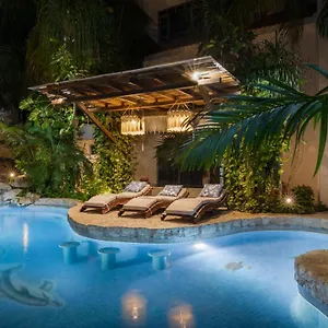 https://hotel-hulku.quintano-roohotels.com
